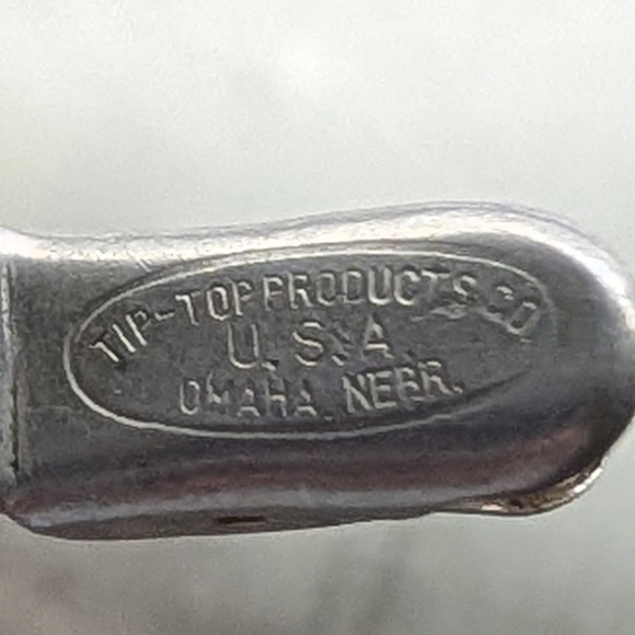 Silver Metal Clips - Picture 2 of 2